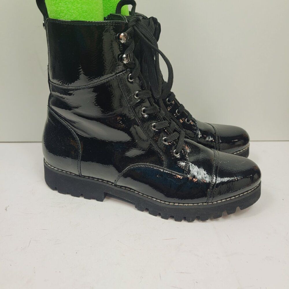 Donald Pliner Faux Patent Leather HPEASECI Lace Up Combat Lug Sole Boot Size 9.5